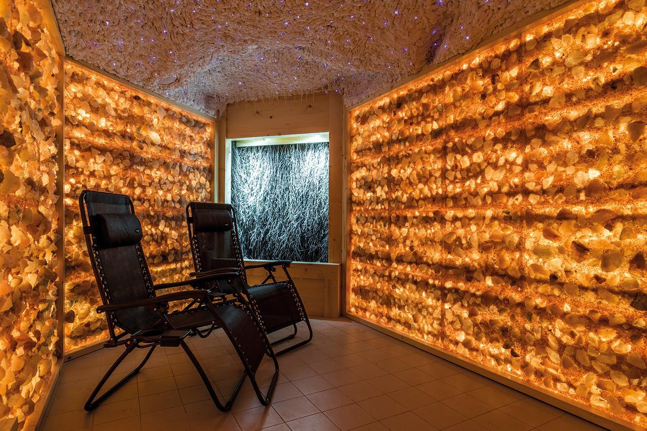 Willa Wiosenna Hotel โอชารูฟ มาโซเวียตสกี ภายนอก รูปภาพ