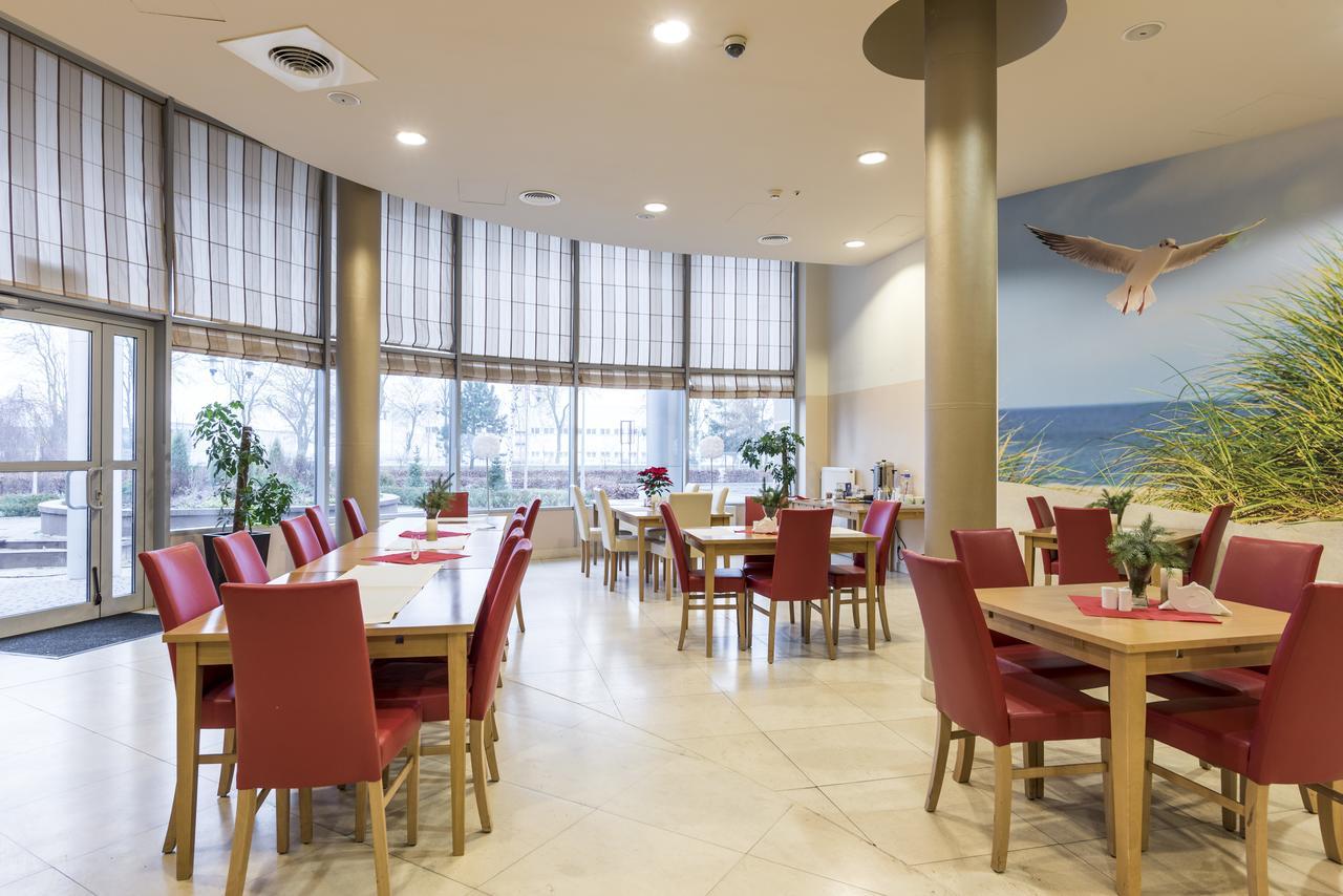 Willa Wiosenna Hotel โอชารูฟ มาโซเวียตสกี ภายนอก รูปภาพ